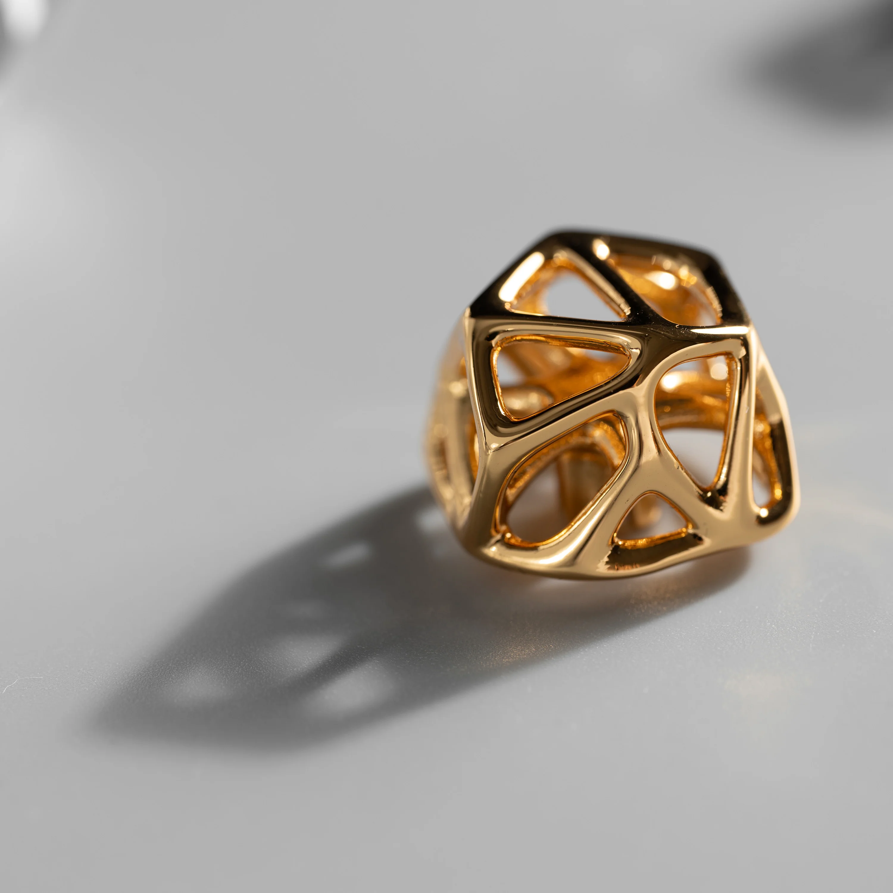 Makingo Crystal lattice of cells Artisan Metal Keycap - Image 8