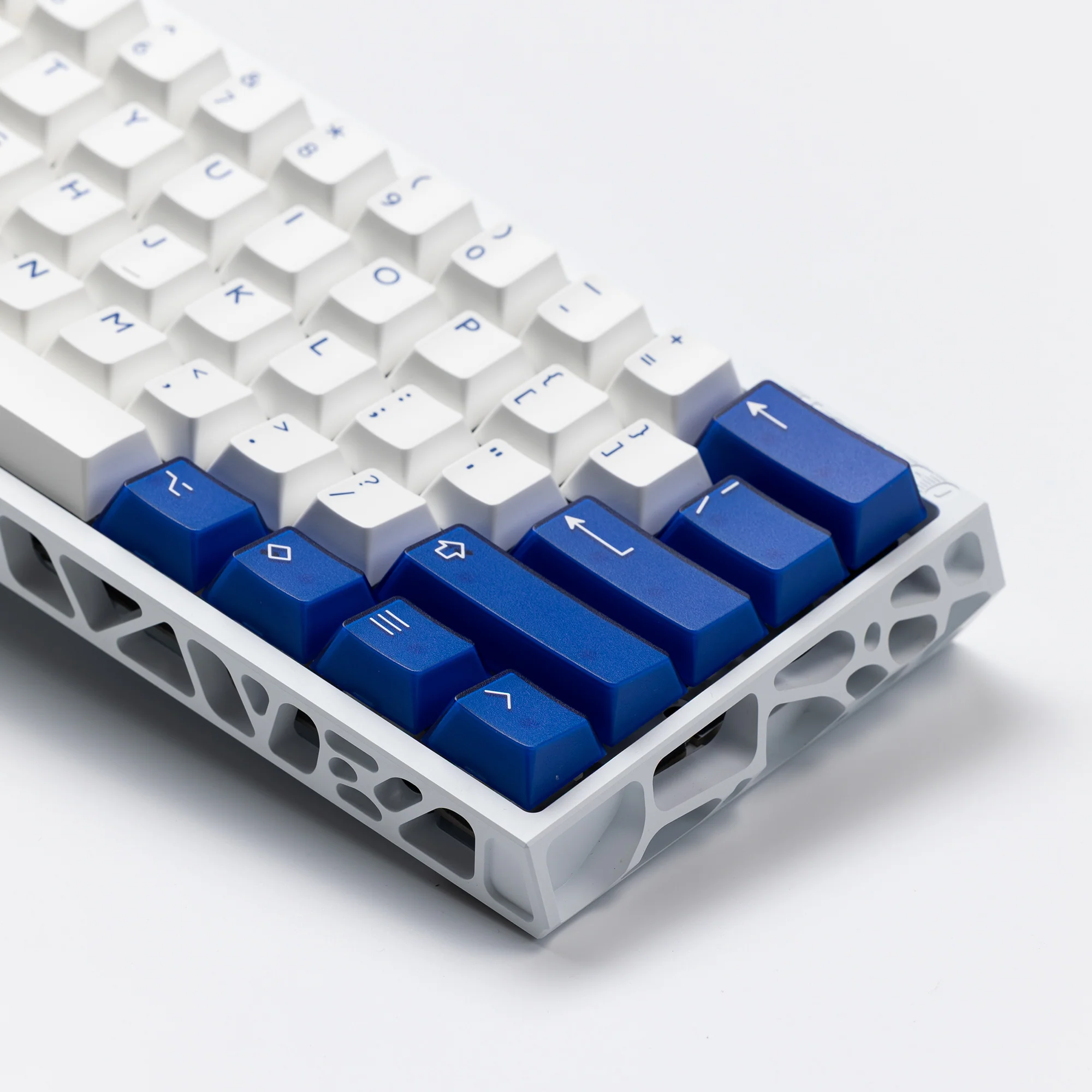 Ready to use Holy60 Keyboard with PBTfans Klein Blue R3 - Image 4