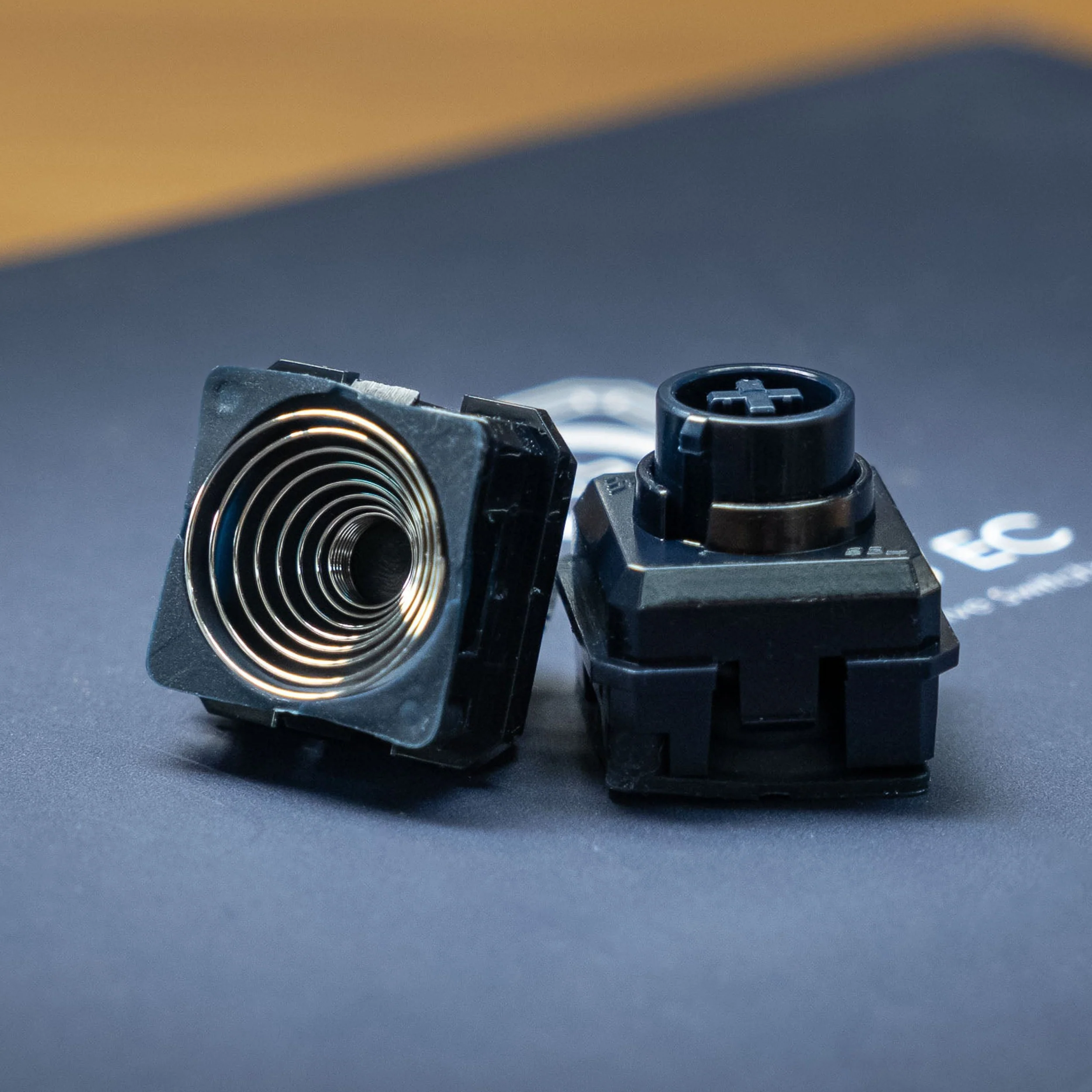 Switches x 70 - Image 22